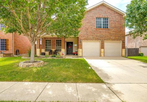 3909 Grizzly Hills Circle Fort Worth TX 76244