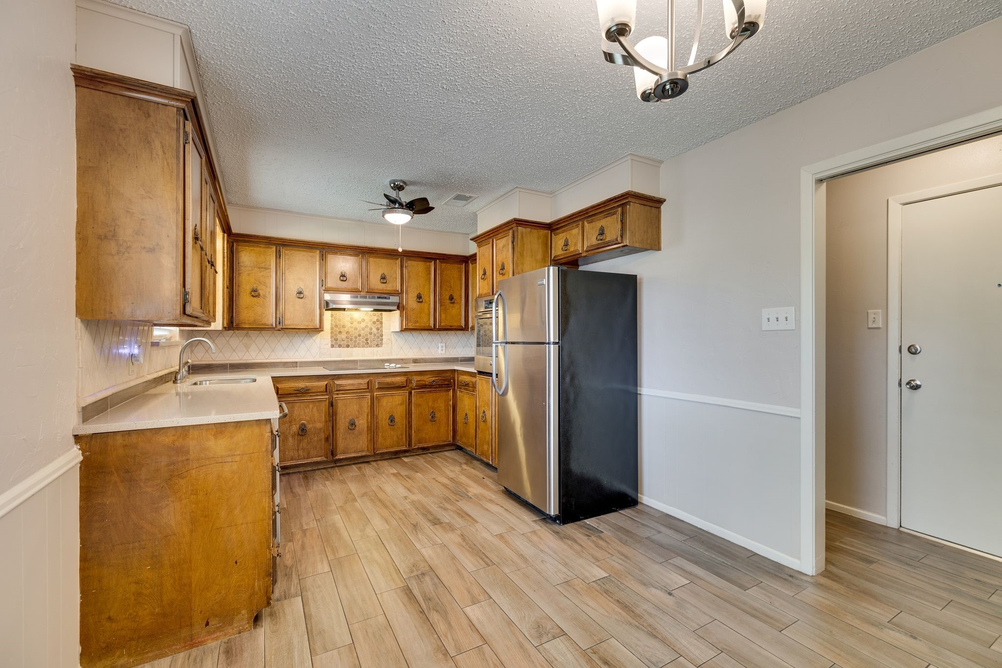 504 S Colonial Drive Cleburne TX 76033