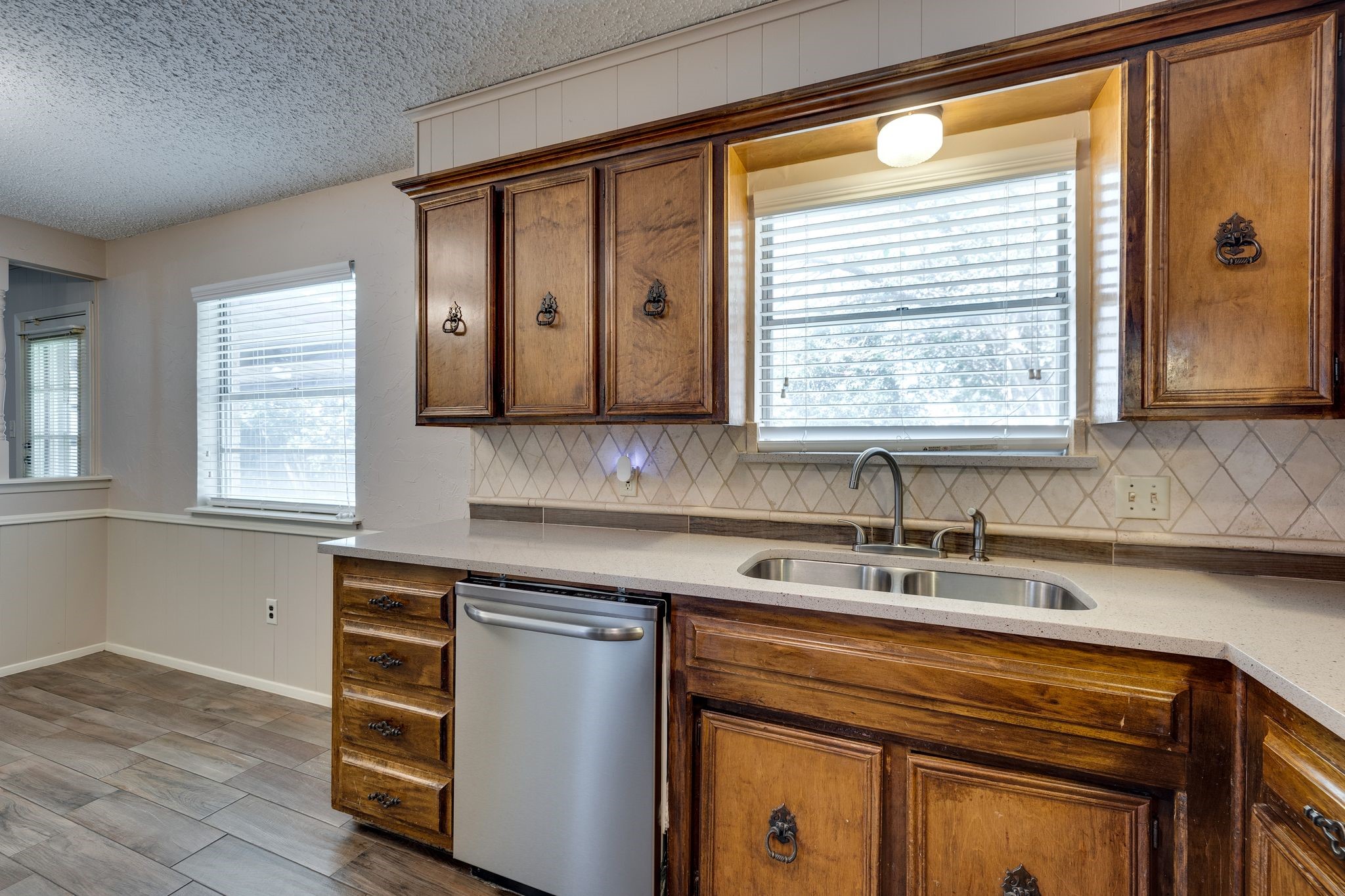 504 S Colonial Drive Cleburne TX 76033
