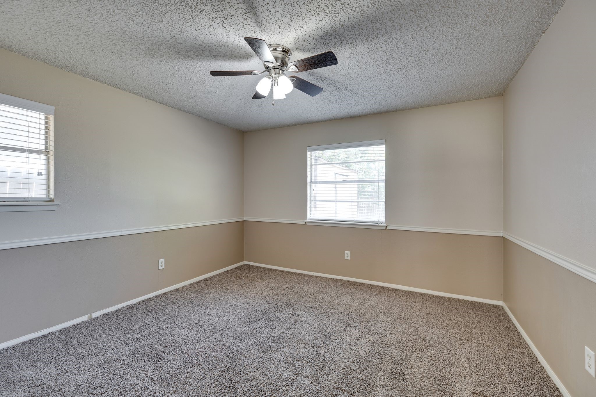 504 S Colonial Drive Cleburne TX 76033