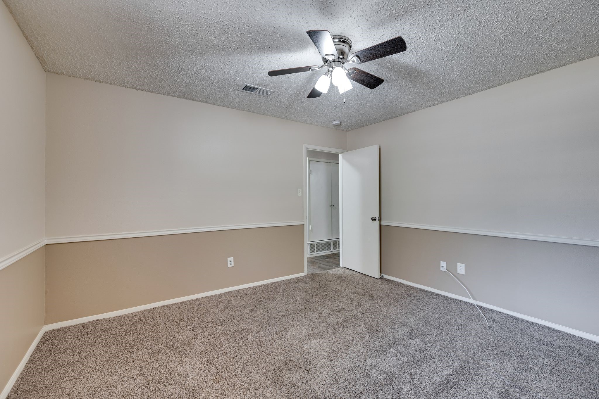 504 S Colonial Drive Cleburne TX 76033