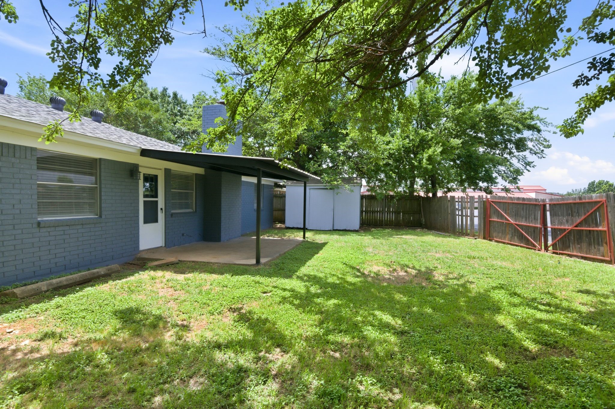 504 S Colonial Drive Cleburne TX 76033