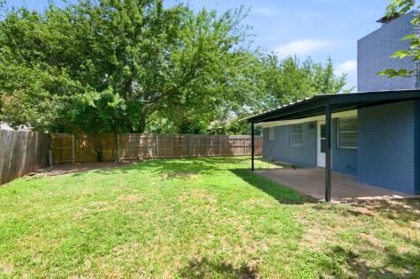 504 S Colonial Drive Cleburne TX 76033