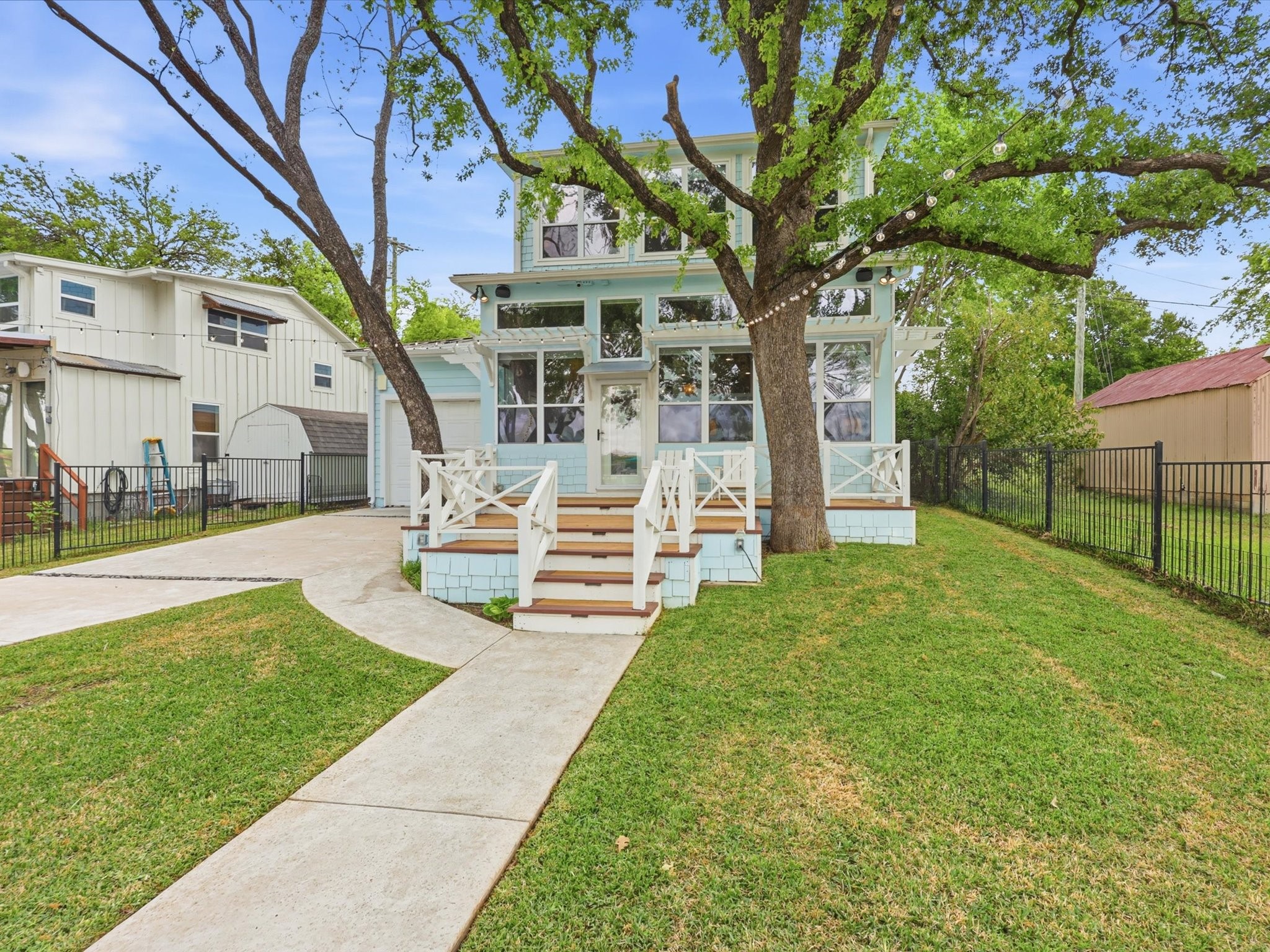 1913 E Lake Drive Weatherford TX 76087