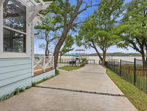 1913 E Lake Drive Weatherford TX 76087