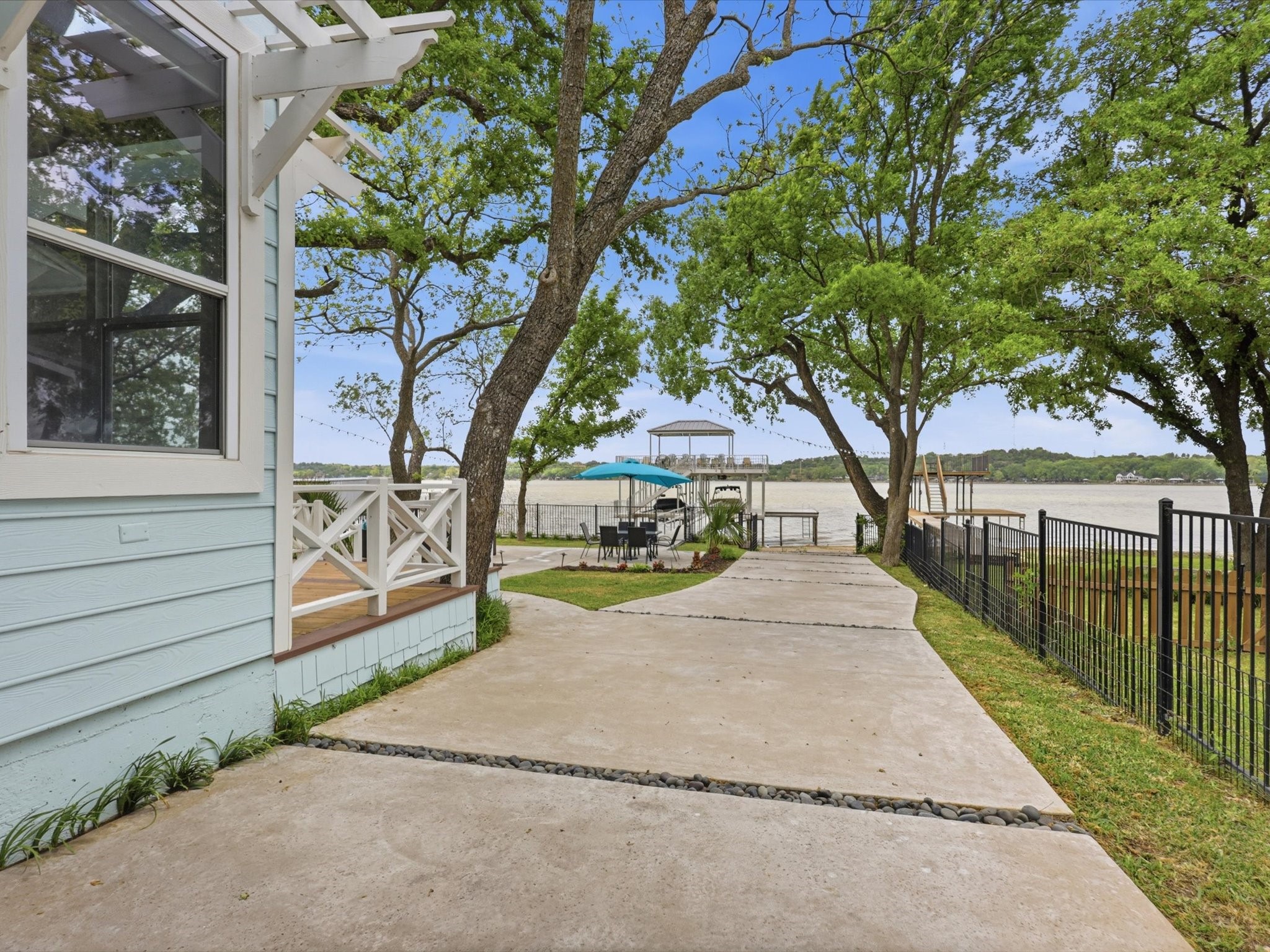 1913 E Lake Drive Weatherford TX 76087