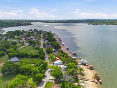 1913 E Lake Drive Weatherford TX 76087