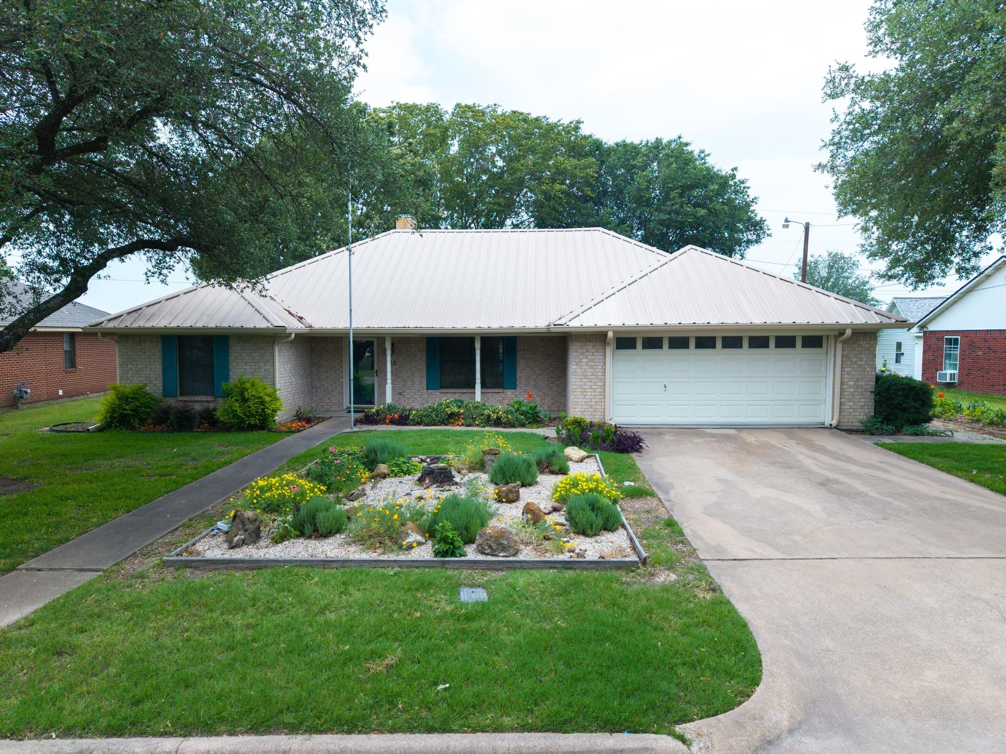 812 Crestline Drive Mexia TX 76667