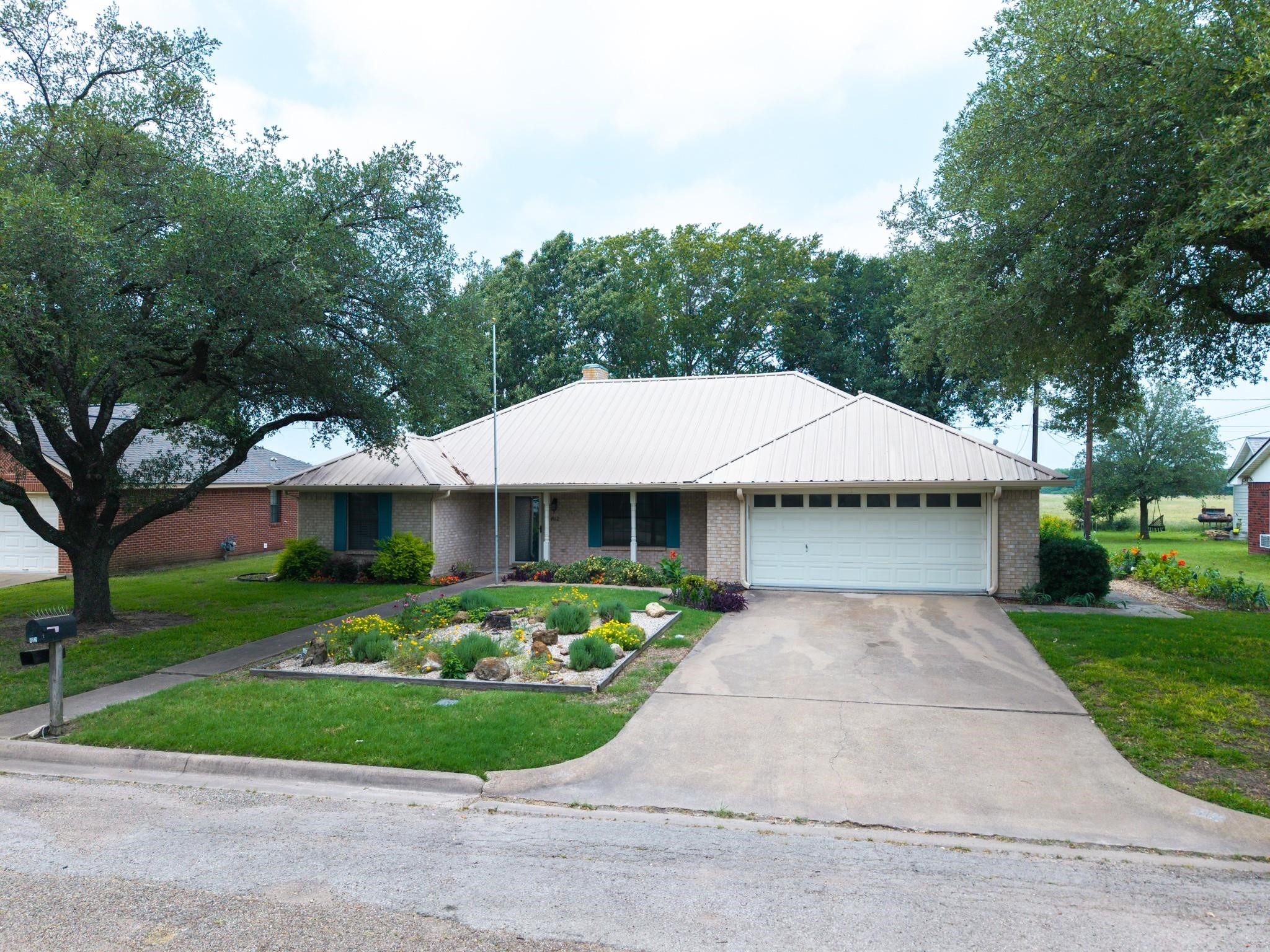 812 Crestline Drive Mexia TX 76667