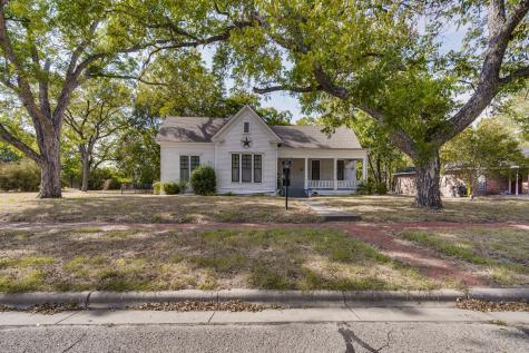 714 W 3rd Avenue Corsicana TX 75110
