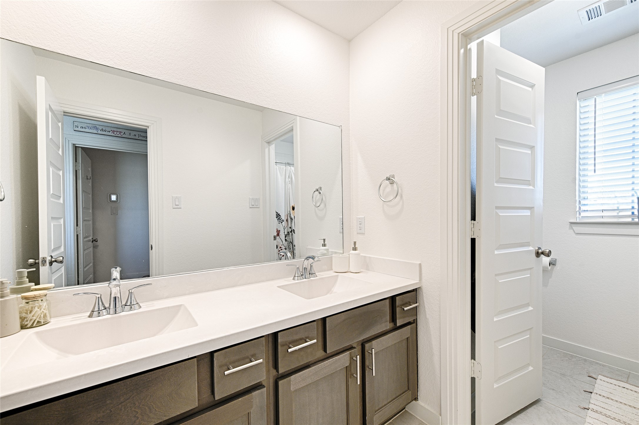 3501 Hunter Street Aubrey TX 76227