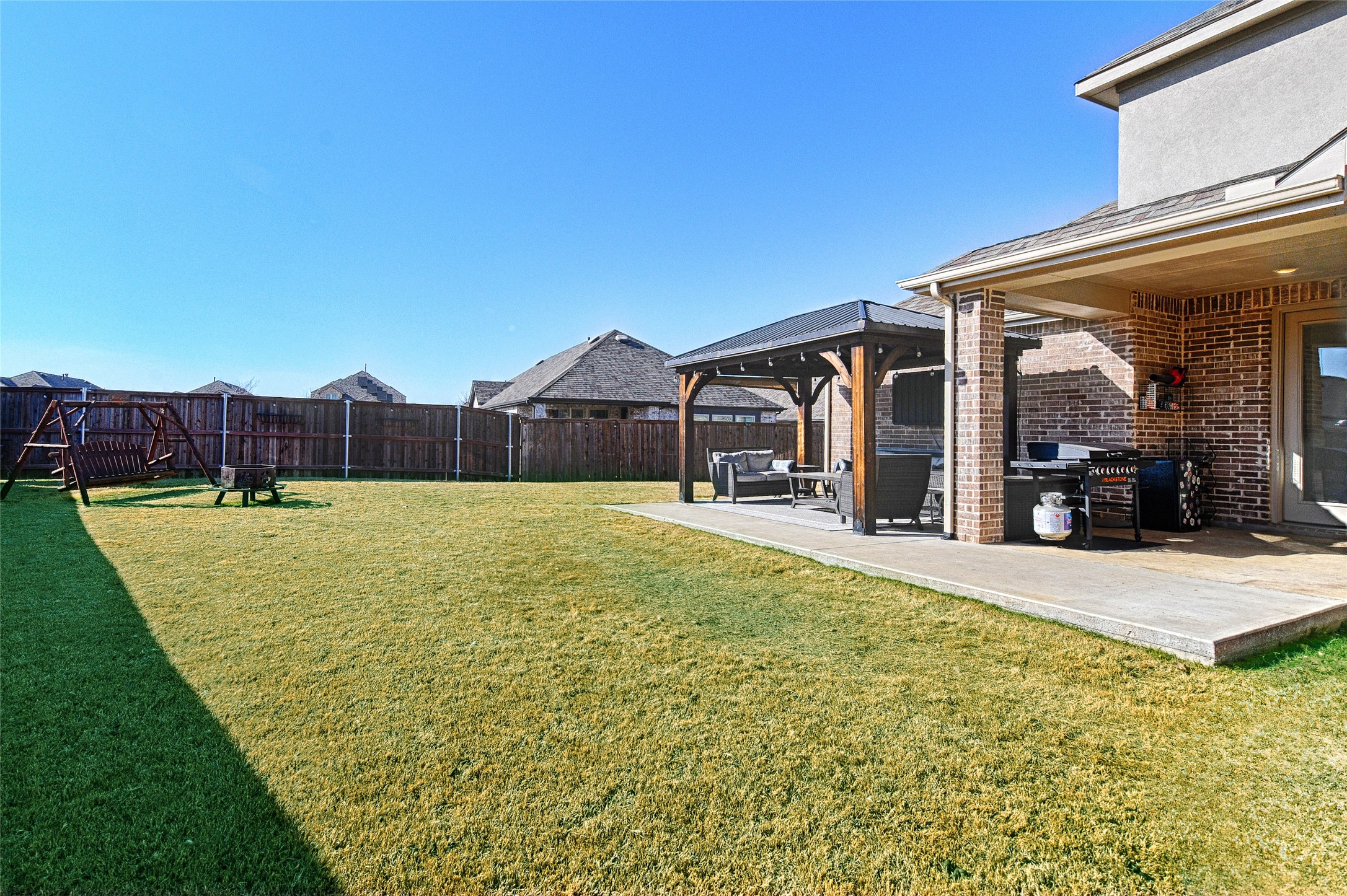 3501 Hunter Street Aubrey TX 76227
