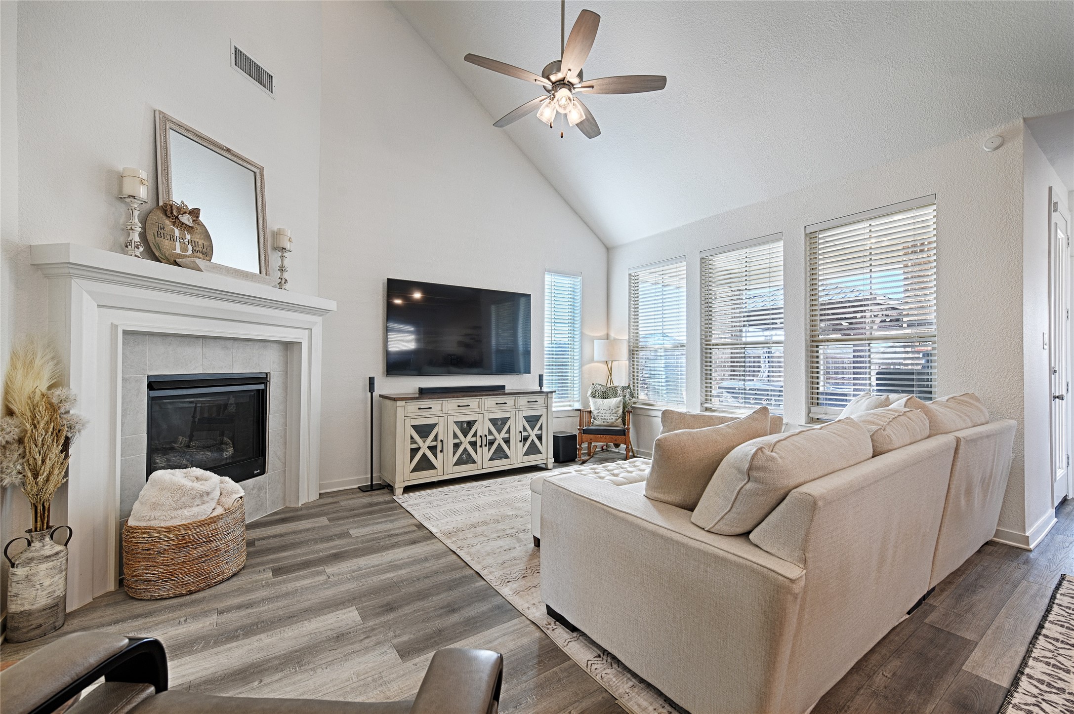 3501 Hunter Street Aubrey TX 76227