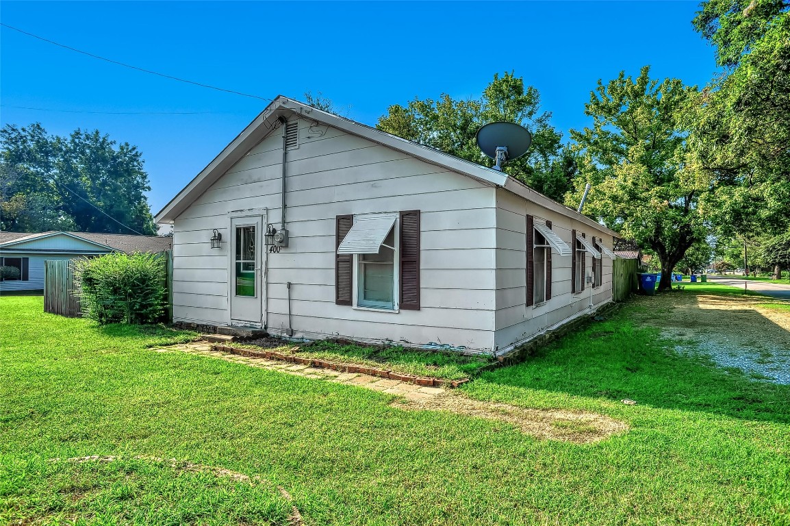 400 E Woodland Street Collinsville TX 76233