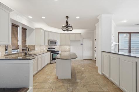 1418 Sea Pines Drive Savannah TX 76227