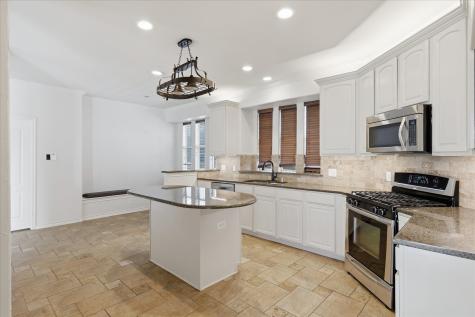 1418 Sea Pines Drive Savannah TX 76227
