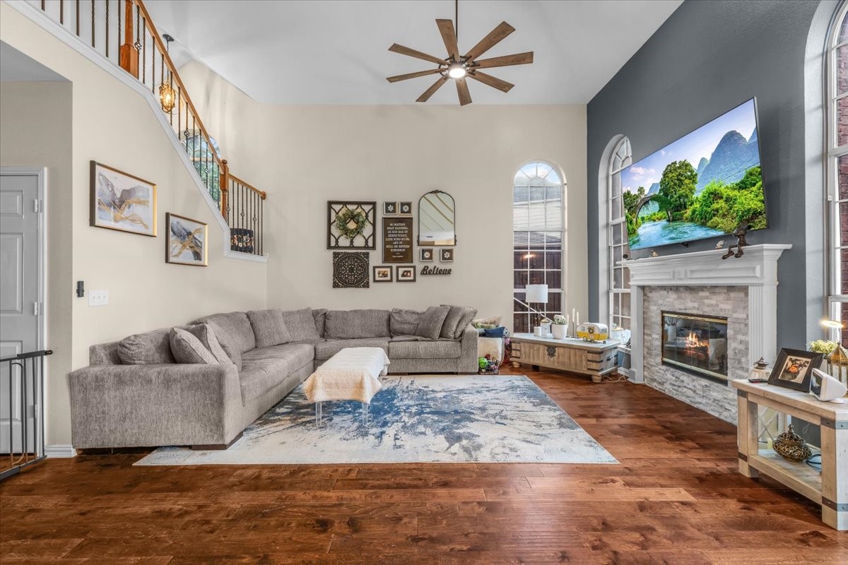 1910 Paloma Way Arlington TX 76006