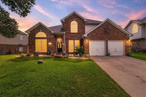 1910 Paloma Way Arlington TX 76006