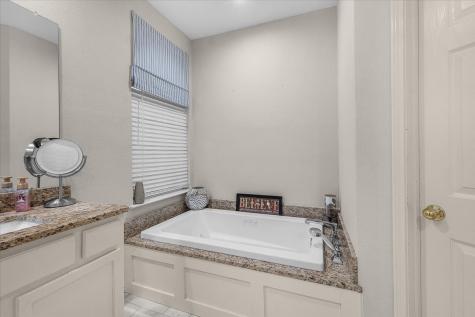 1910 Paloma Way Arlington TX 76006