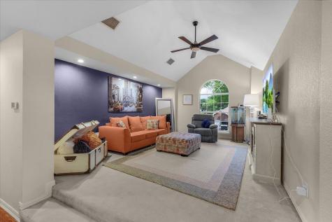 1910 Paloma Way Arlington TX 76006