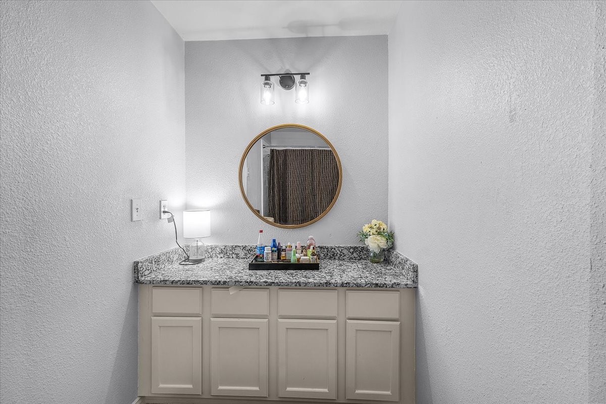 1910 Paloma Way Arlington TX 76006