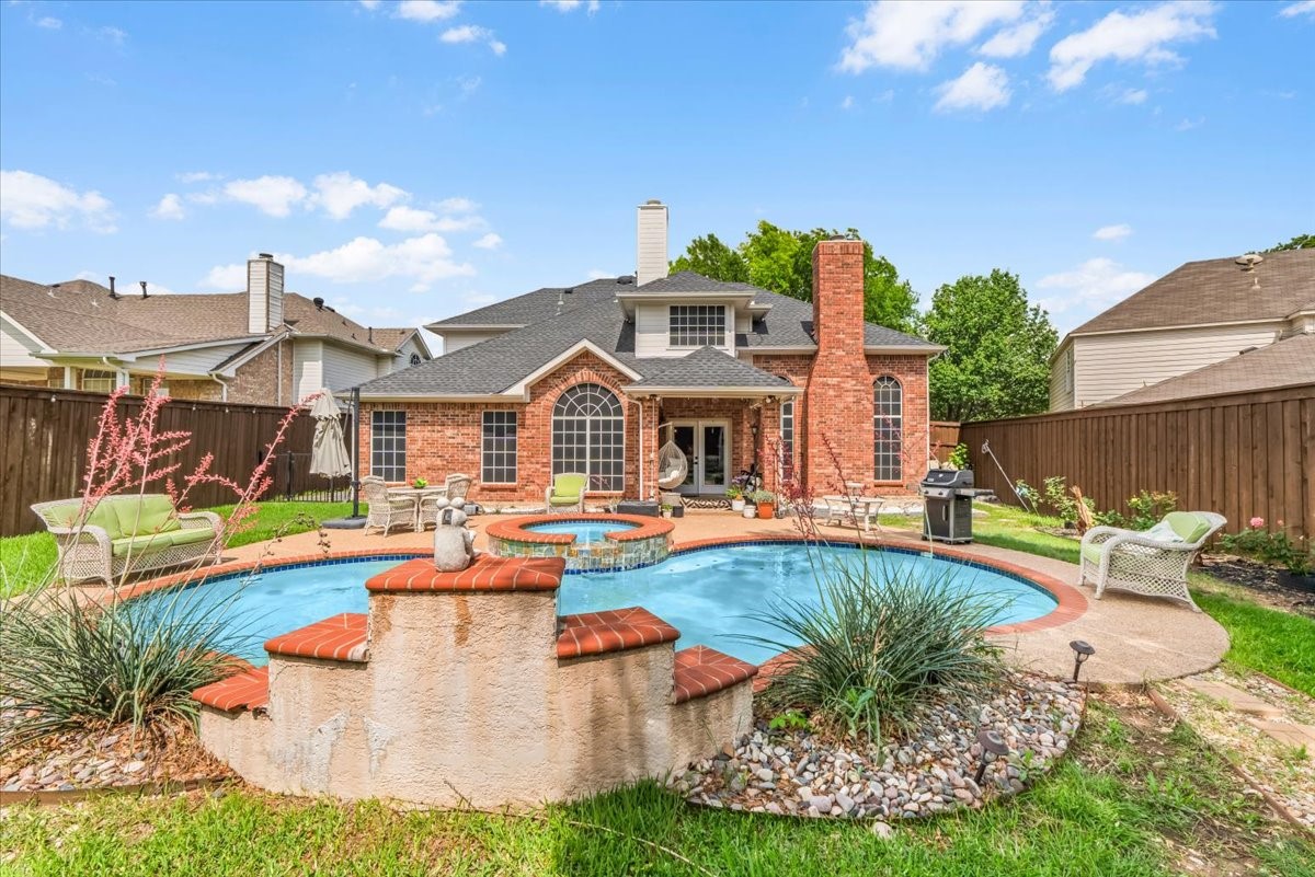 1910 Paloma Way Arlington TX 76006