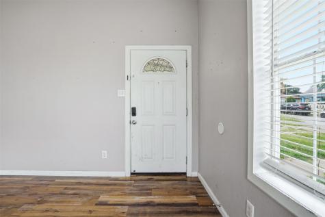1329 New York Avenue Fort Worth TX 76104