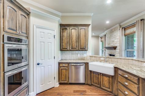 2113 Woodland Hills Lane Weatherford TX 76087