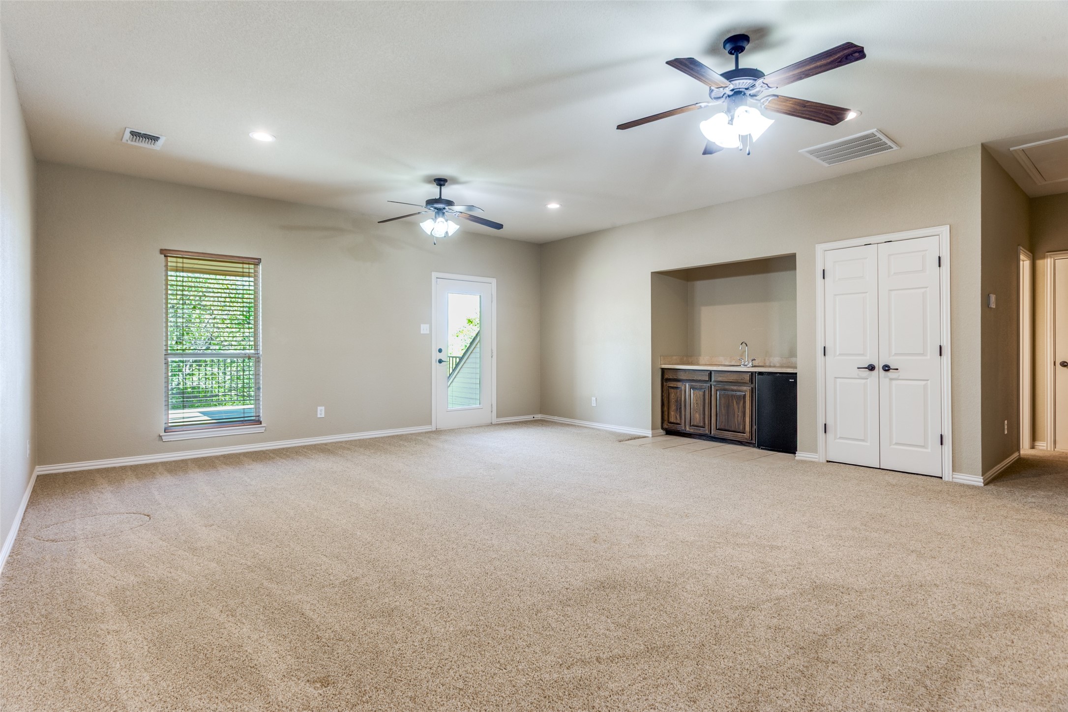2113 Woodland Hills Lane Weatherford TX 76087