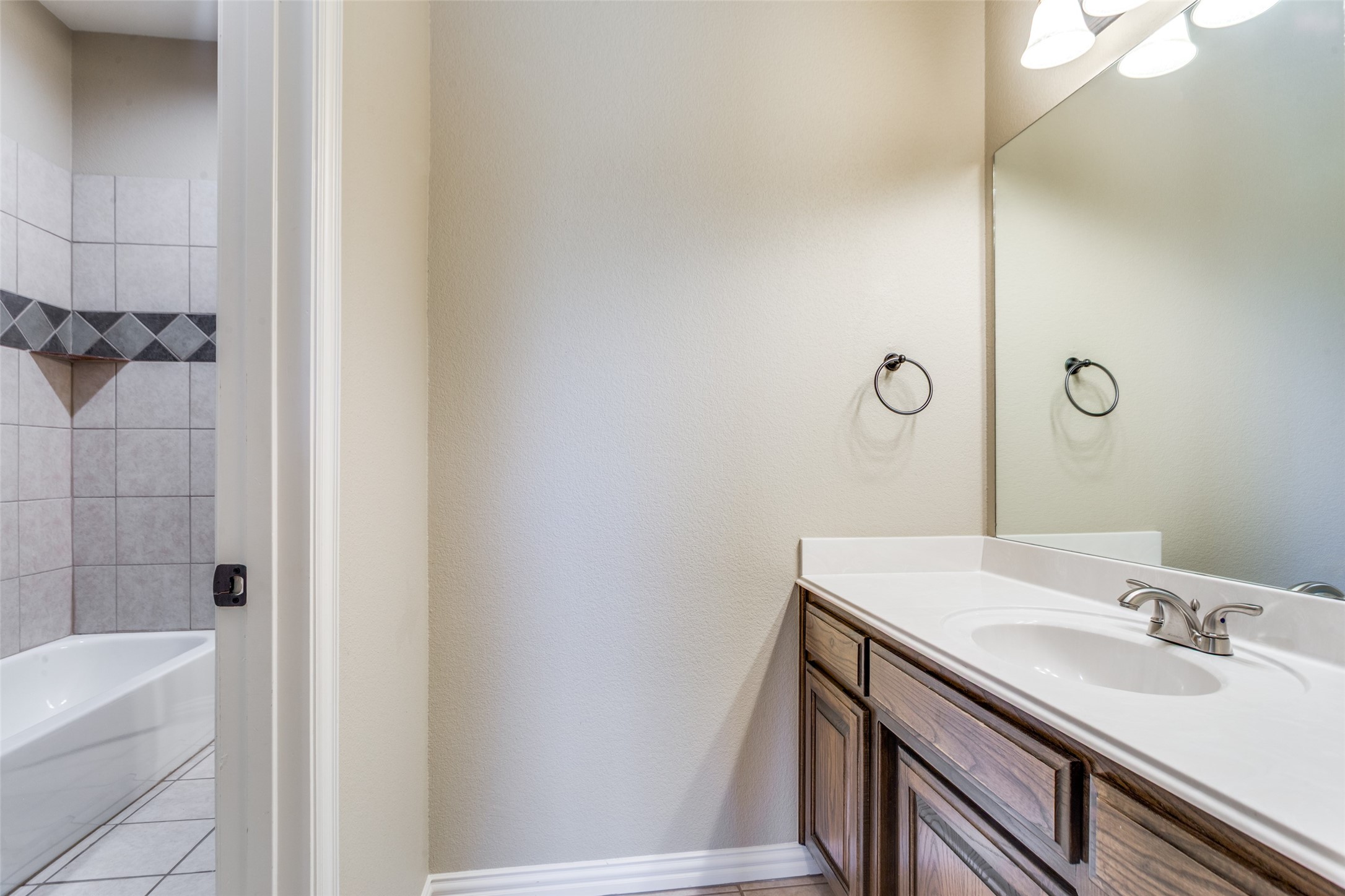 2113 Woodland Hills Lane Weatherford TX 76087