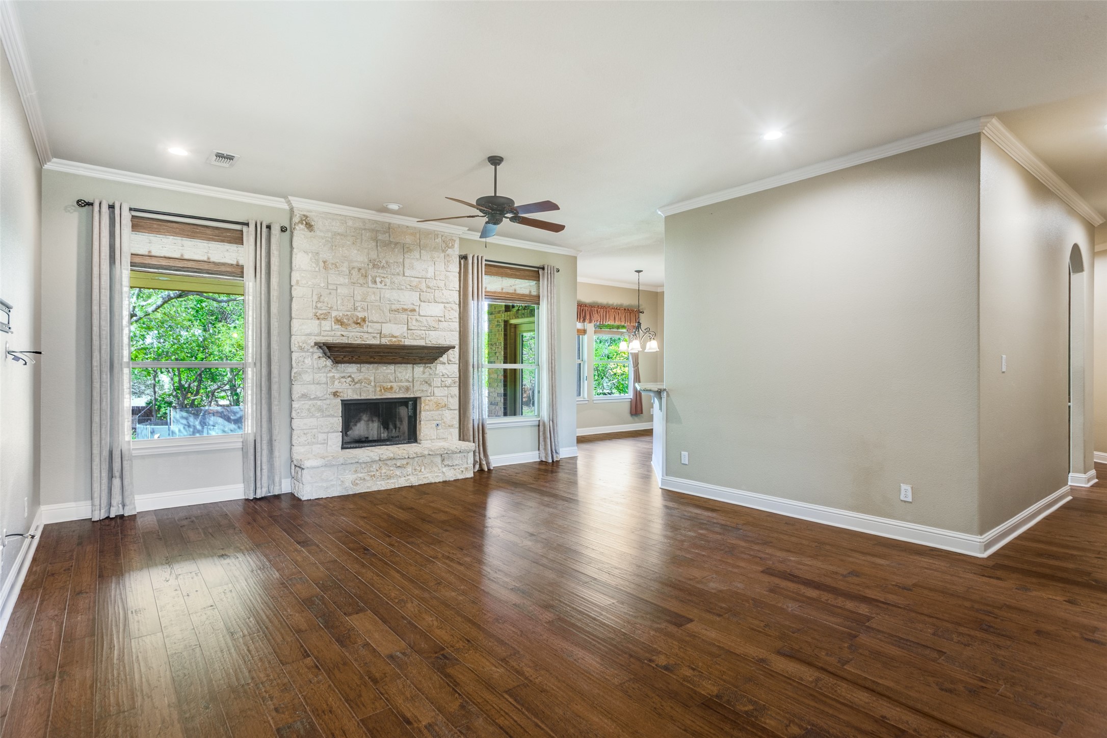 2113 Woodland Hills Lane Weatherford TX 76087