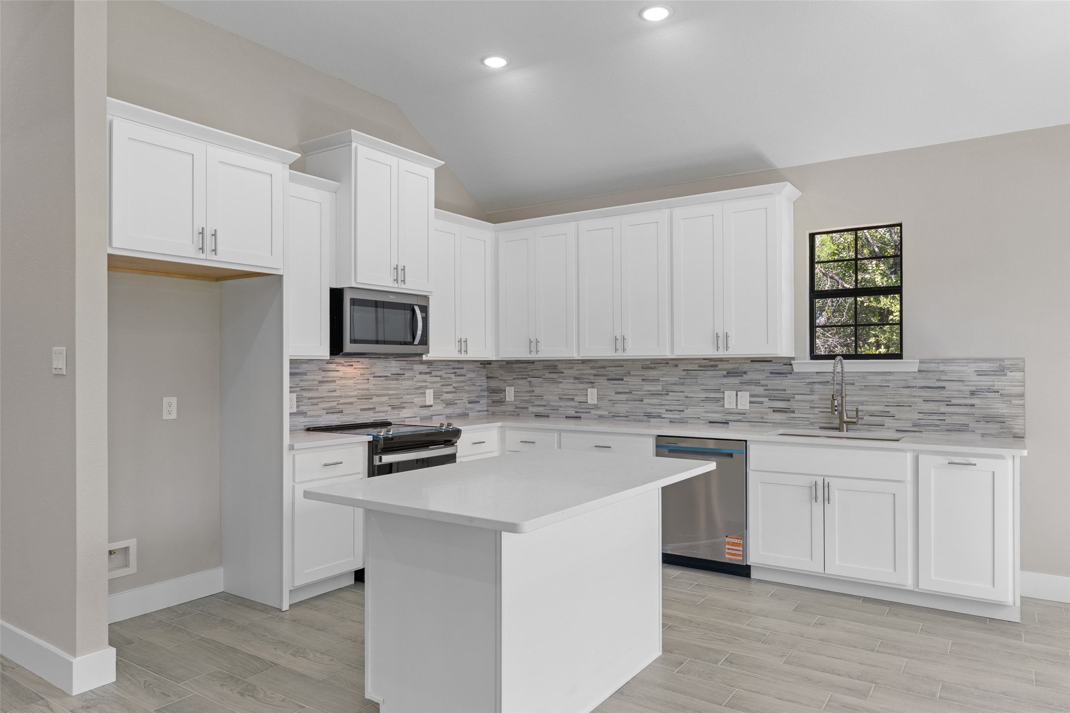 3025 Red Oak Drive Granbury TX 76048