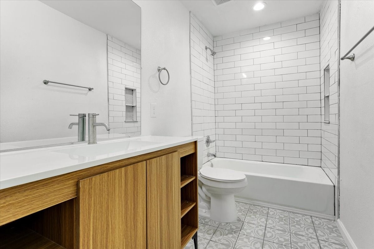 408 N Gowdy Street Whitewright TX 75491