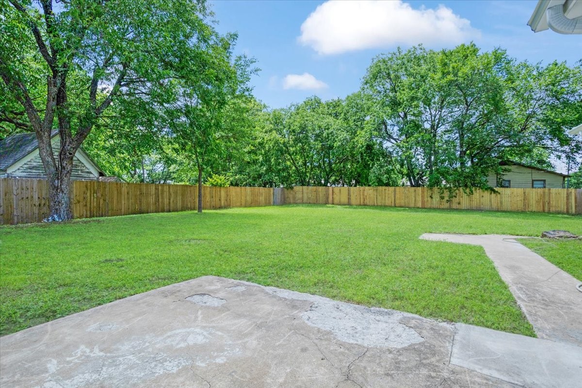 408 N Gowdy Street Whitewright TX 75491