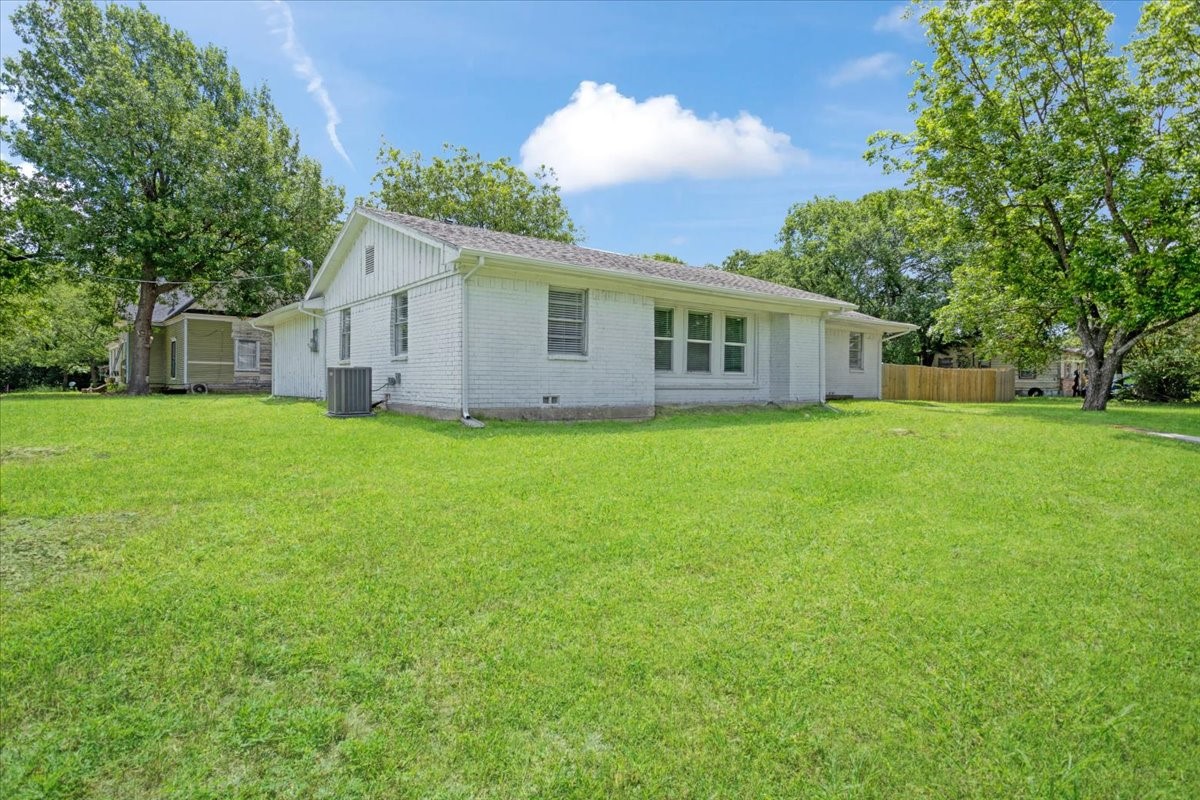 408 N Gowdy Street Whitewright TX 75491
