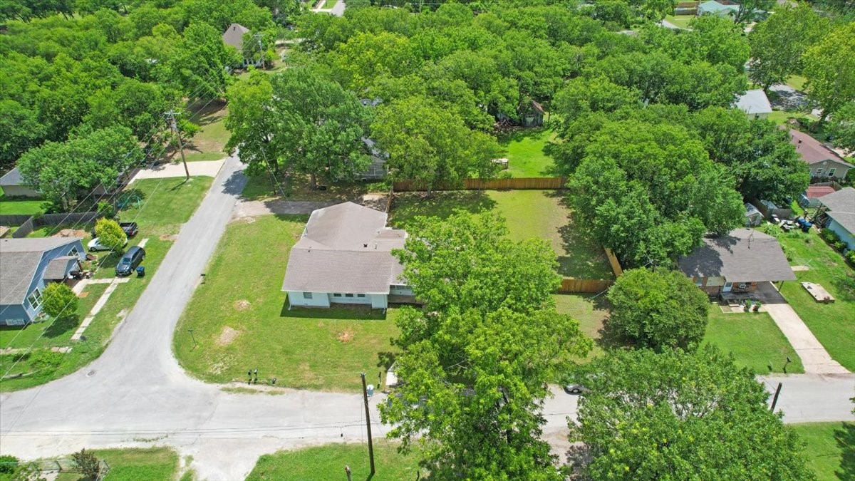 408 N Gowdy Street Whitewright TX 75491