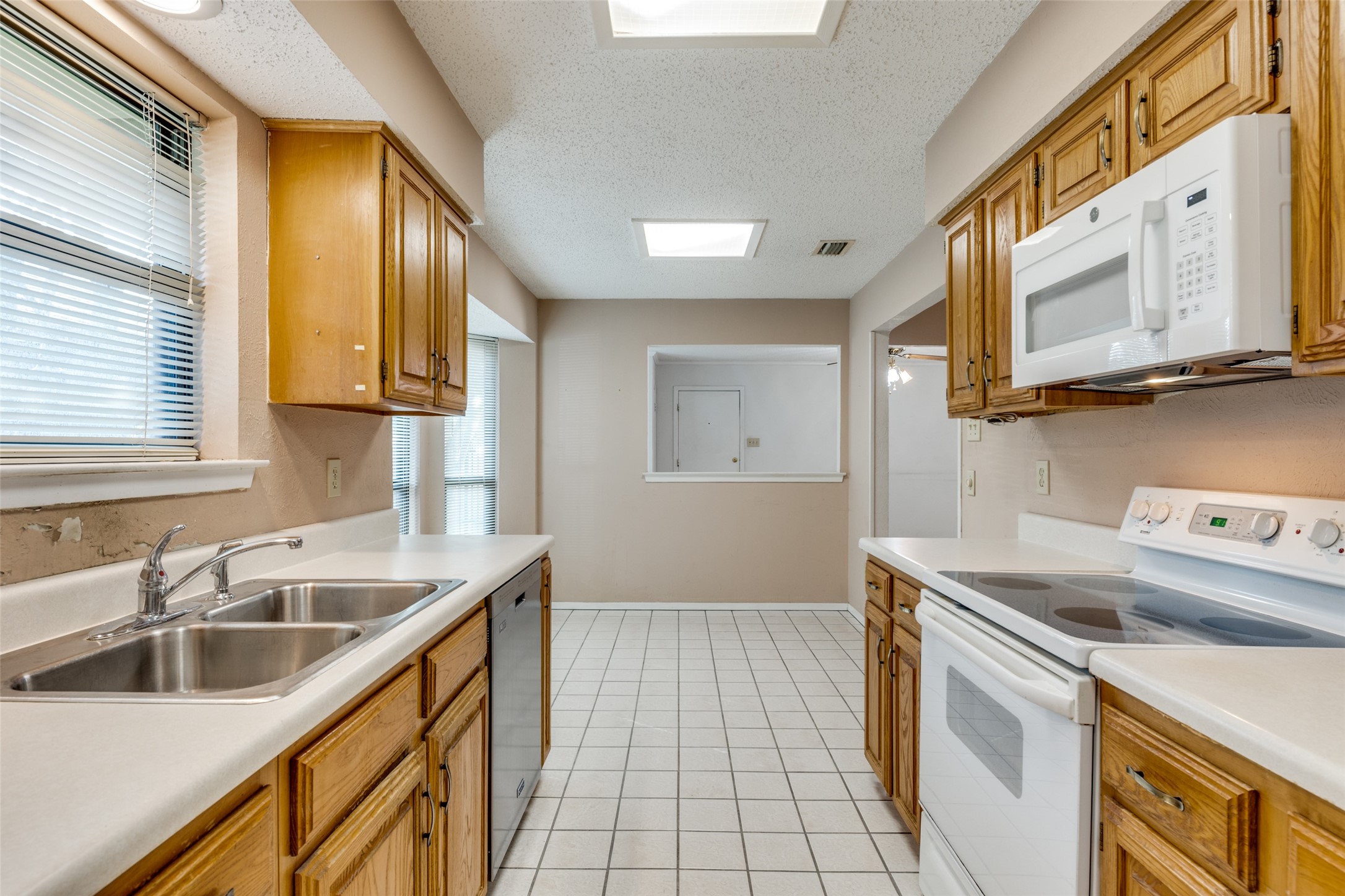 1608 Stroud Lane Mesquite TX 75150
