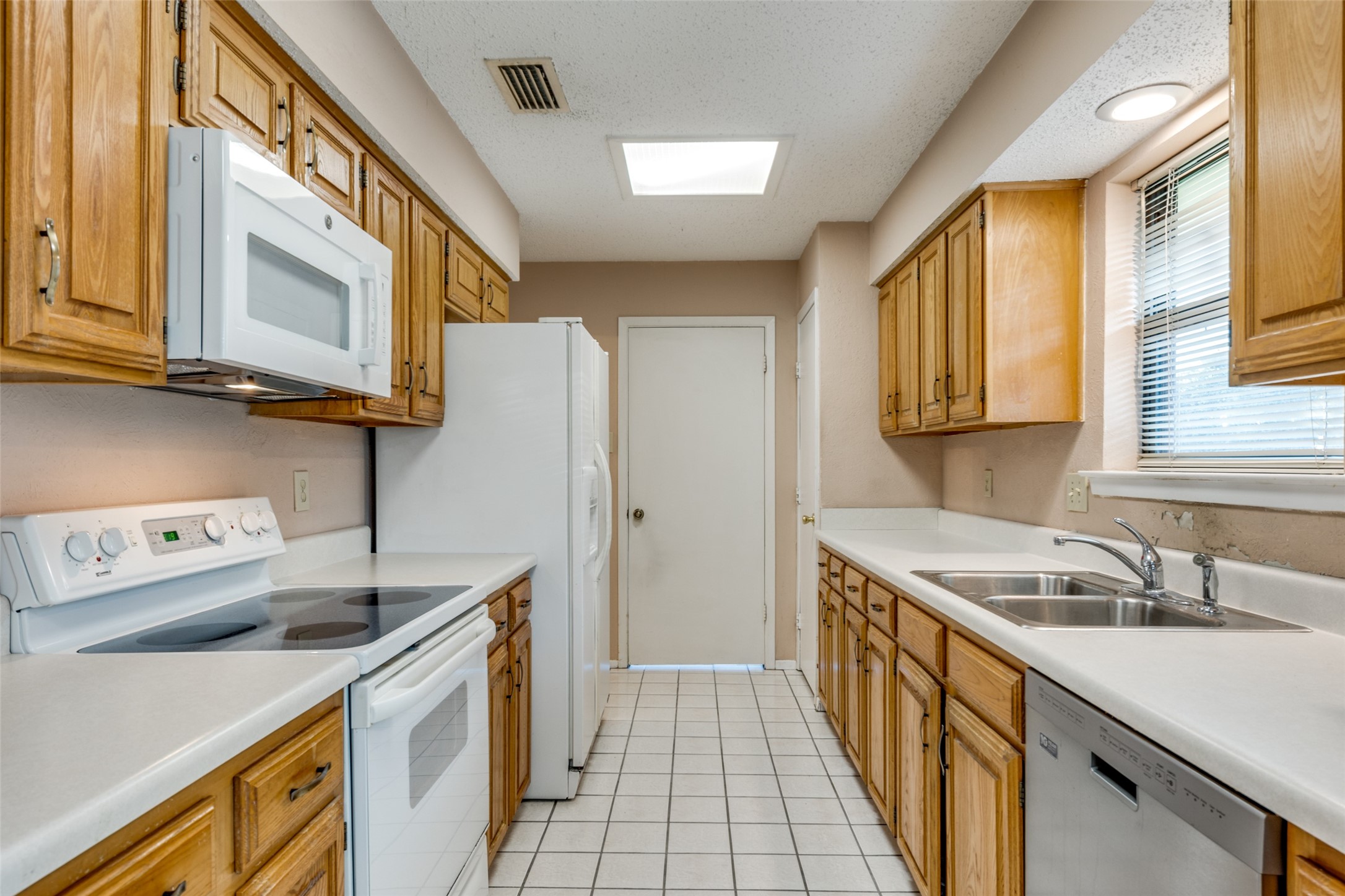 1608 Stroud Lane Mesquite TX 75150