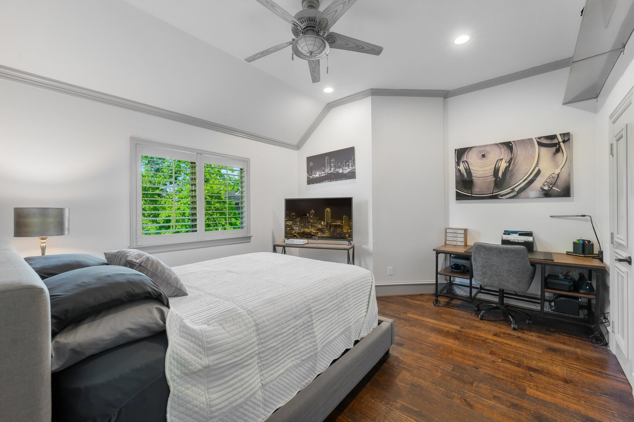 4001 Memorial Court Carrollton TX 75010
