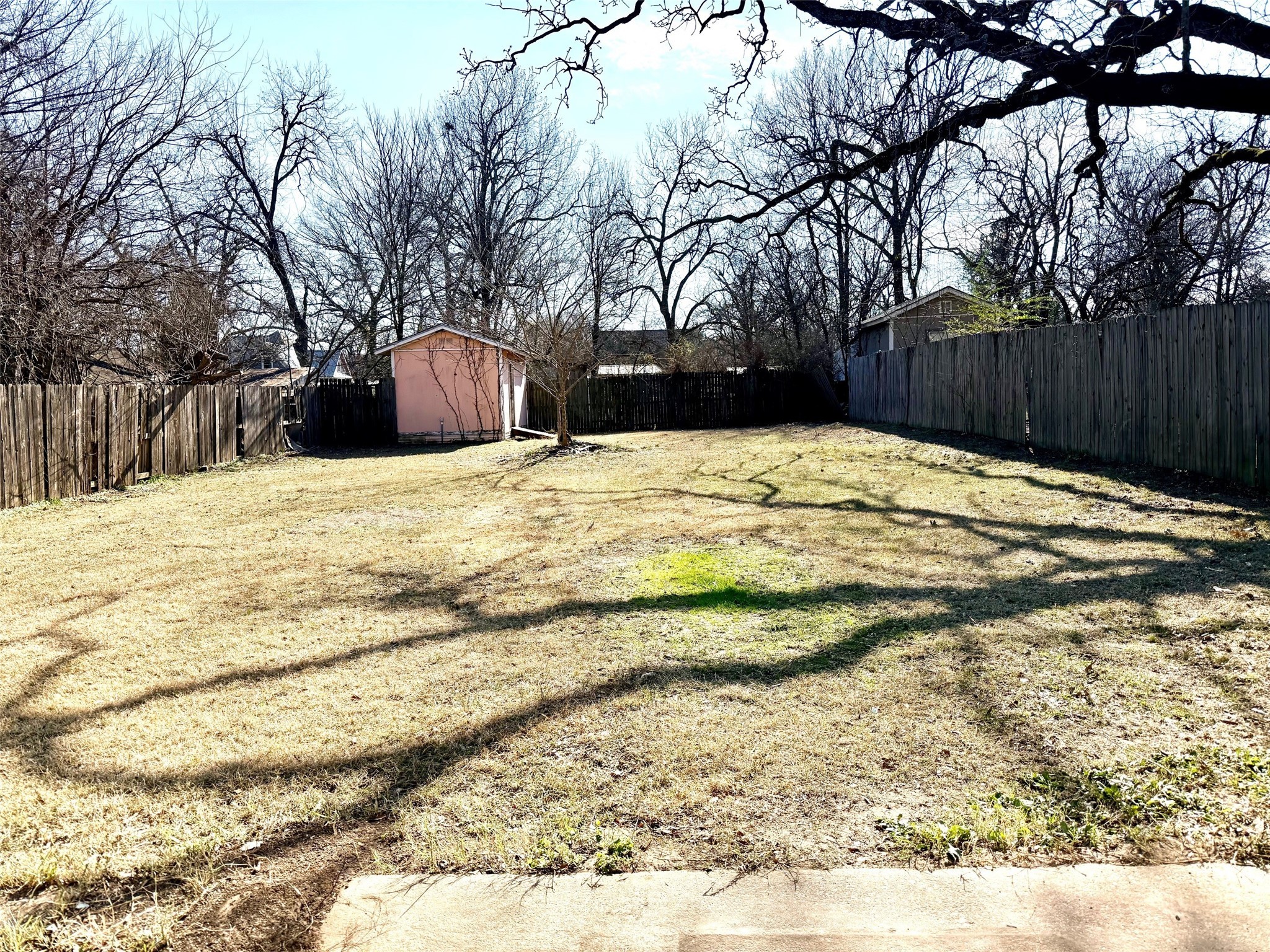 1954 E Booth Street Paris TX 75460