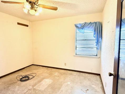 1954 E Booth Street Paris TX 75460