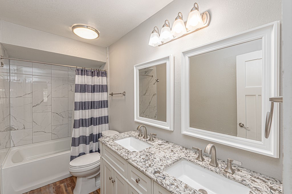 5563 Shady Lane Scurry TX 75158