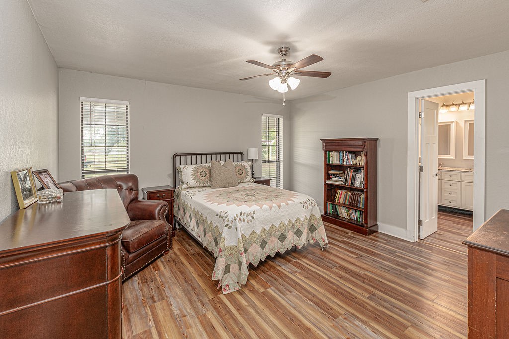 5563 Shady Lane Scurry TX 75158