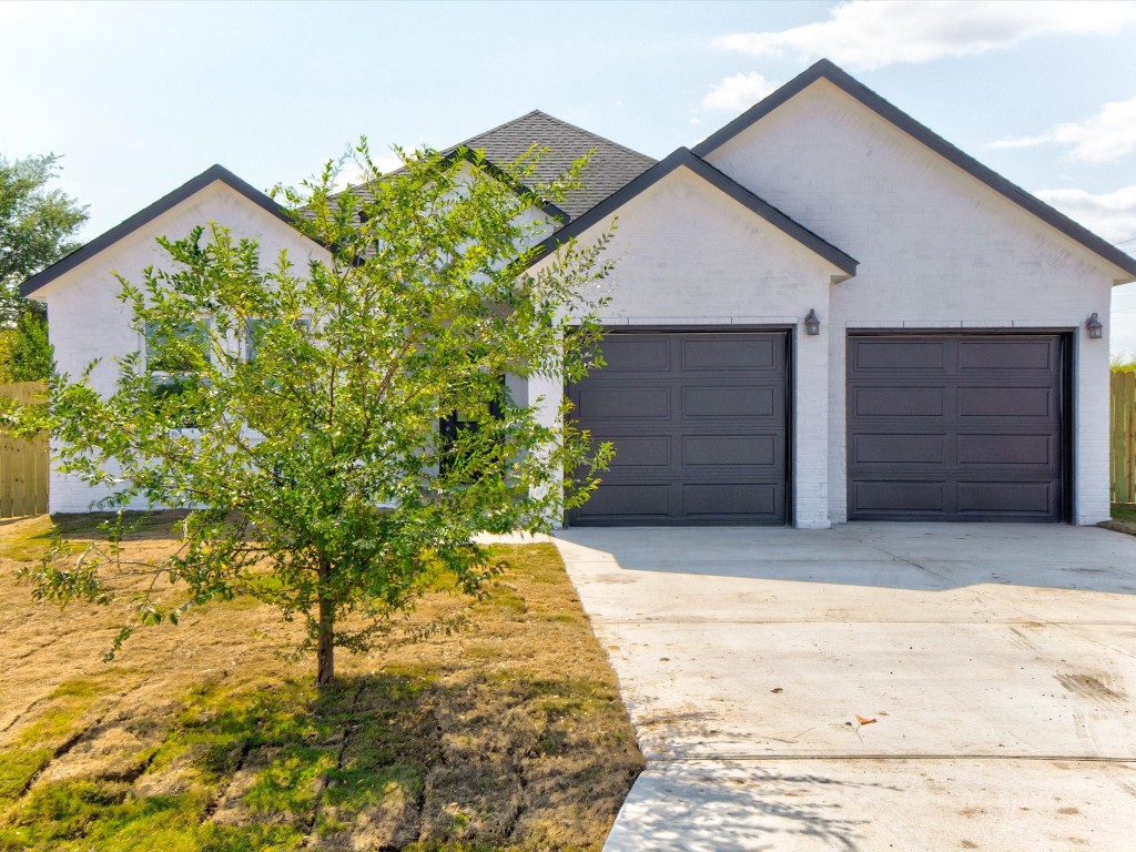 2403 Mercedes Street Granbury TX 76048