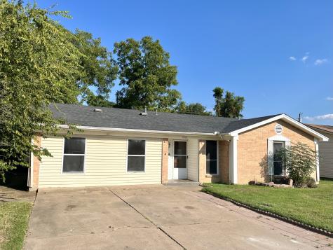 1900 Robinson Street Irving TX 75060