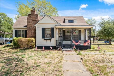 209 S Canton Street Mexia TX 76667