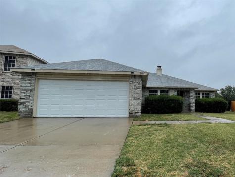 2304 Coyote Trail Grand Prairie TX 75052