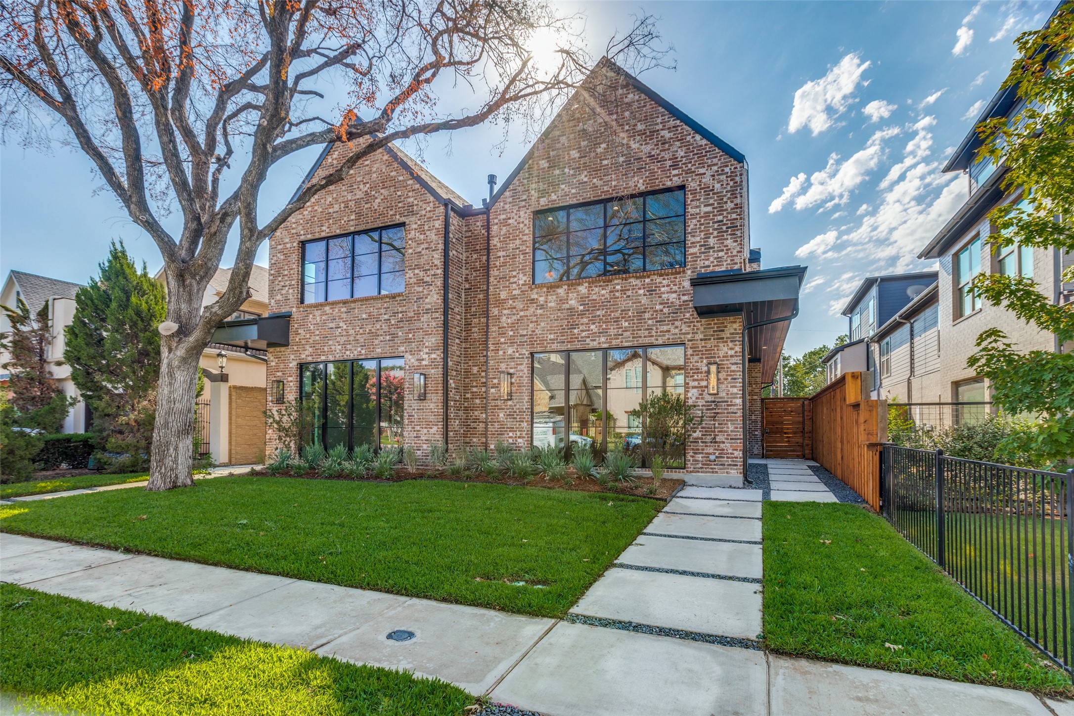 3716 W Beverly Drive Dallas TX 75209