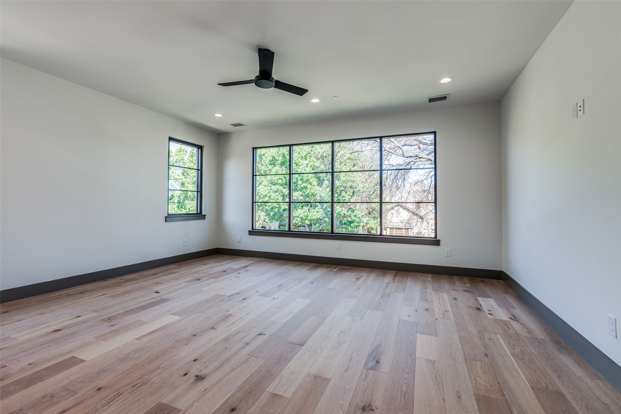 3716 W Beverly Drive Dallas TX 75209
