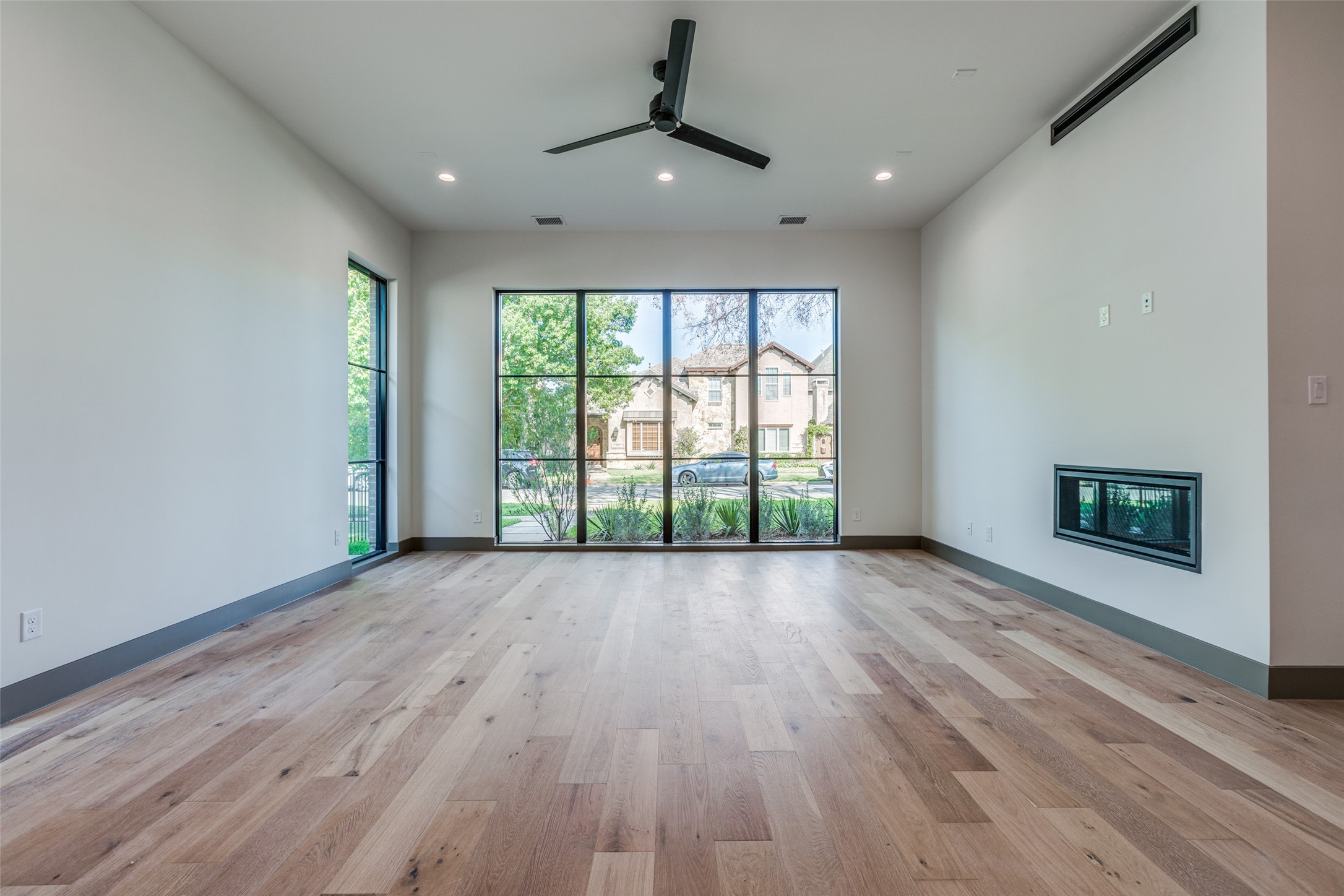 3716 W Beverly Drive Dallas TX 75209